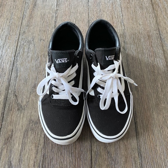 Womens Vans - Picture 2 of 9